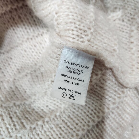 ASTR The Label Short Shaggy Loop Knit Cardigan Beige Sweater Size M Wool Blend - Picture 9 of 15